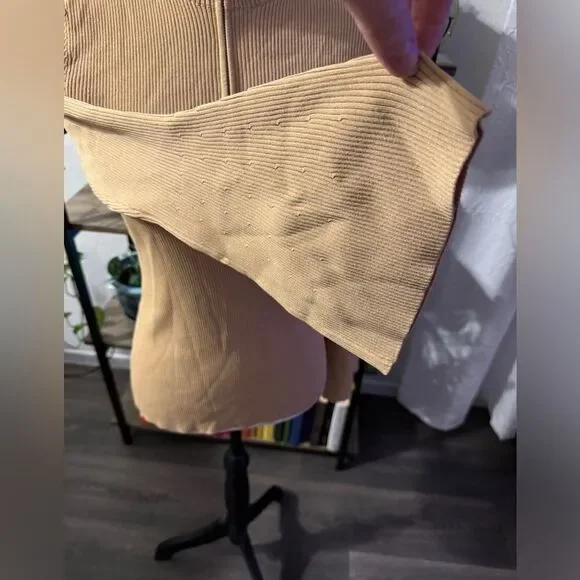 Ribbed camel colored brand new Boston Proper 3/4 zip w belle sleeves medium - Picture 2 of 9